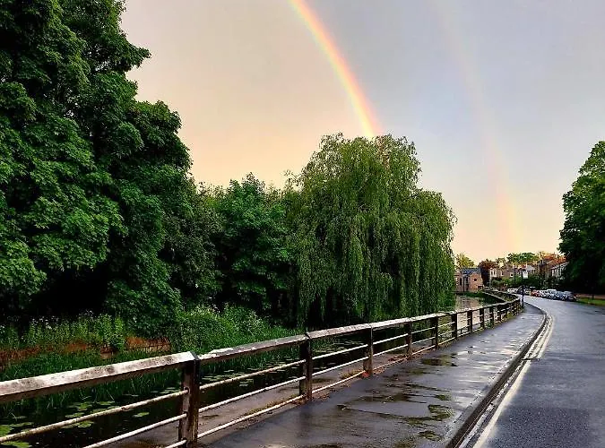 Δωμάτια σε οικογενειακή κατοικία Riverside *